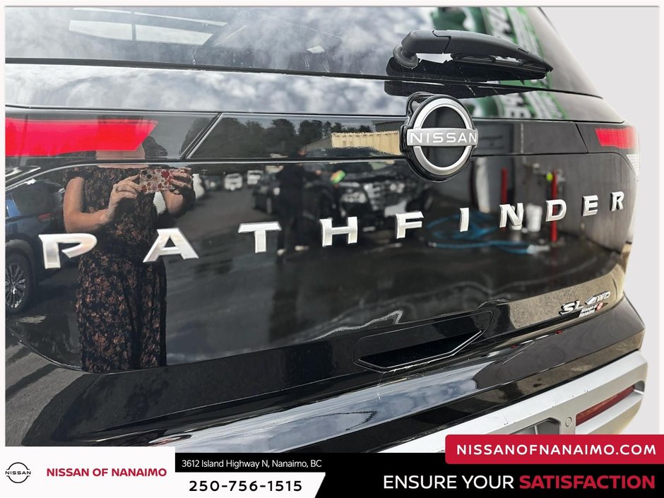2024 Nissan Pathfinder SL-29