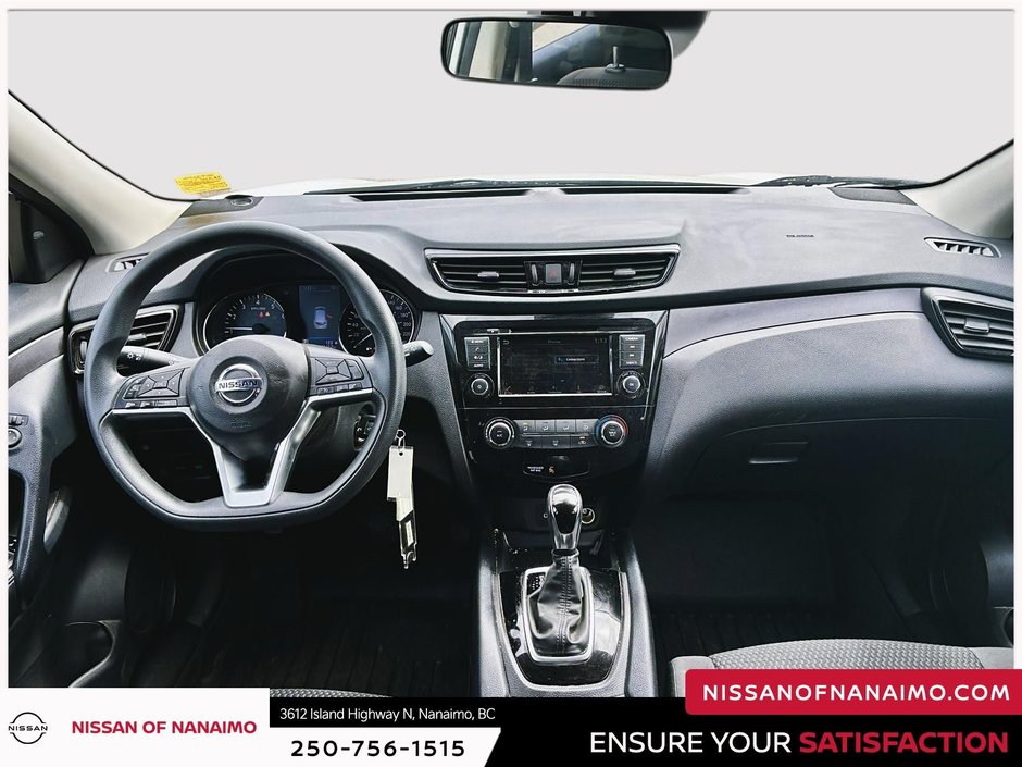 2022 Nissan Qashqai S-16