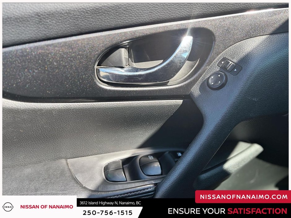 2017 Nissan Rogue SV-25