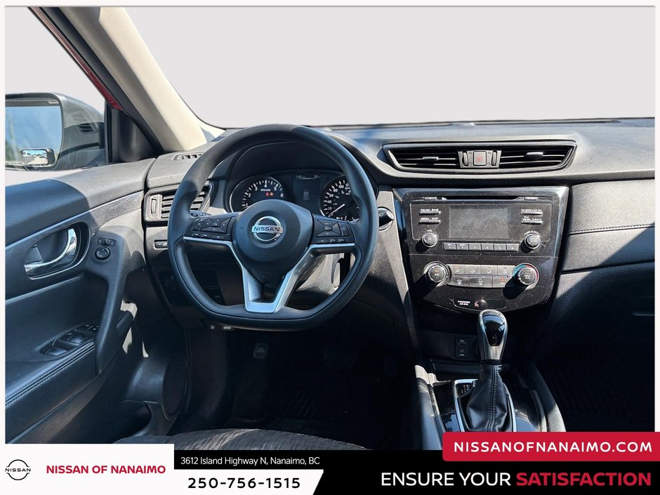 2017 Nissan Rogue SV-16