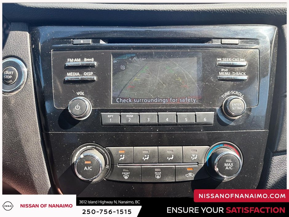 2017 Nissan Rogue SV-29