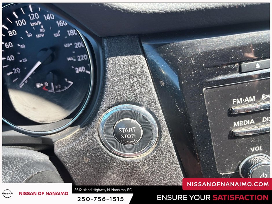 2017 Nissan Rogue SV-27