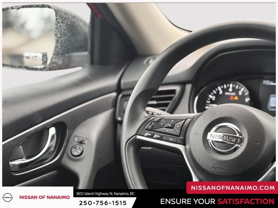 2017 Nissan Rogue SV-19