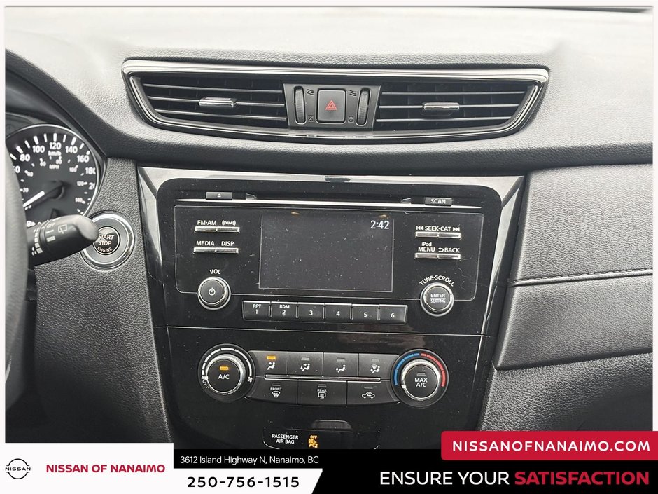 2017 Nissan Rogue SV-21