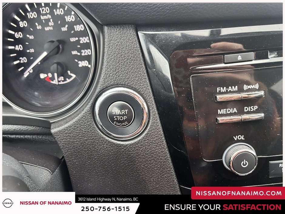 2017 Nissan Rogue SV-33