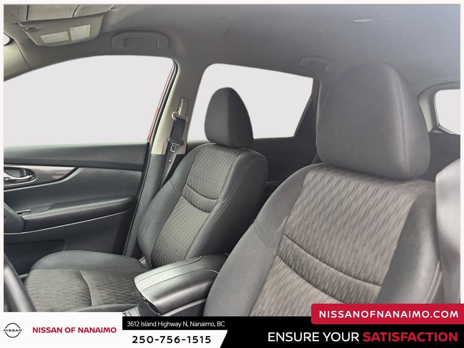 2017 Nissan Rogue SV-31