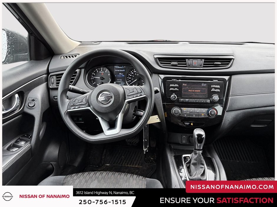 2017 Nissan Rogue S-8