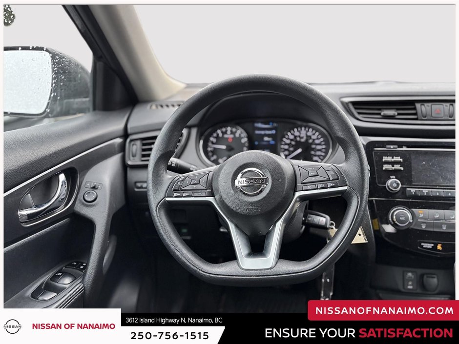 2017 Nissan Rogue S-11