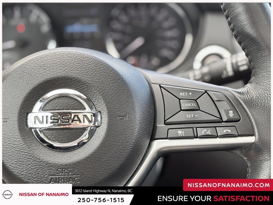2017 Nissan Rogue SL-16