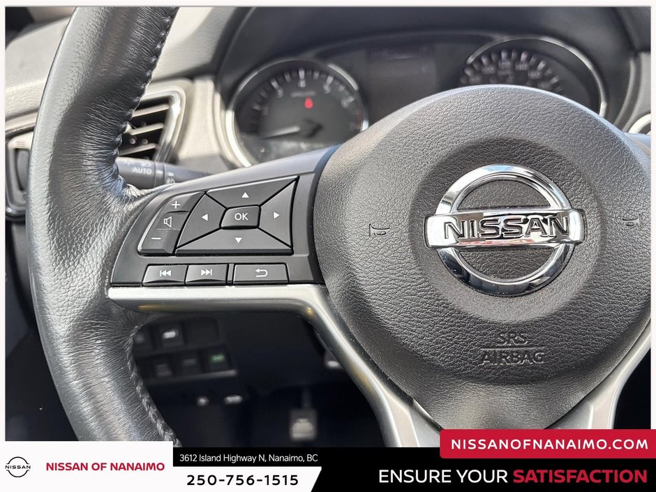 2017 Nissan Rogue SL-23