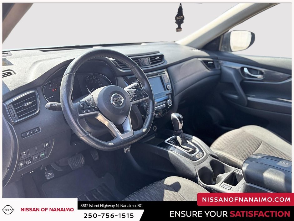 2019 Nissan Rogue S-17