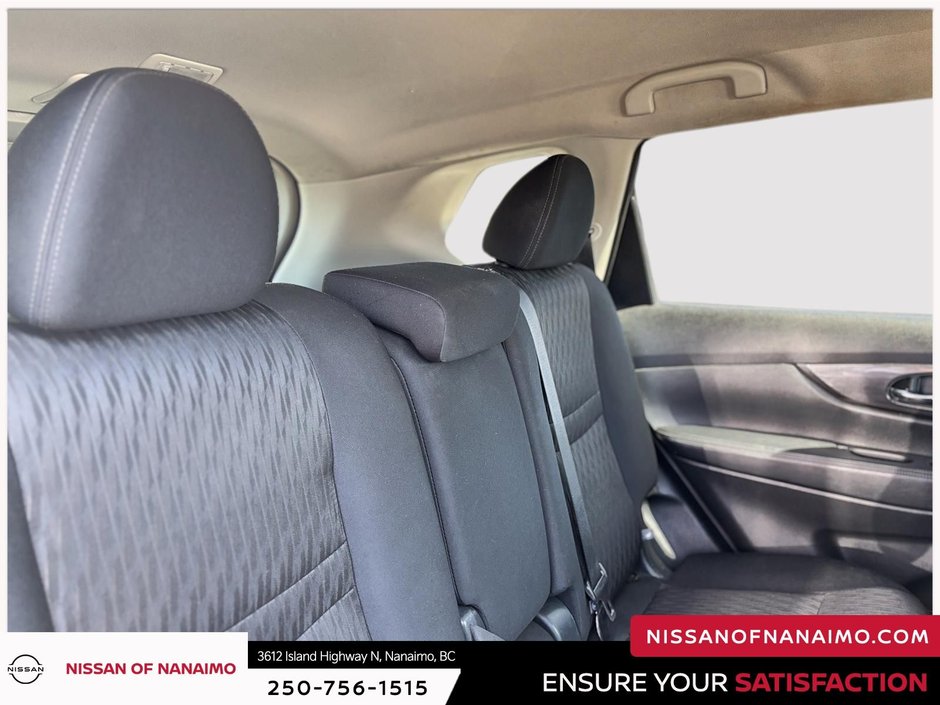 2019 Nissan Rogue S-27