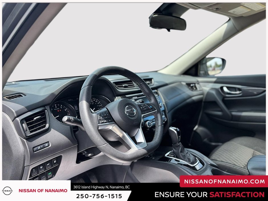 2020 Nissan Rogue-25
