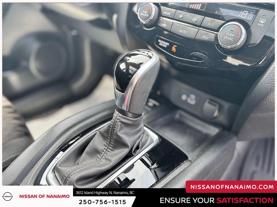2020 Nissan Rogue-21