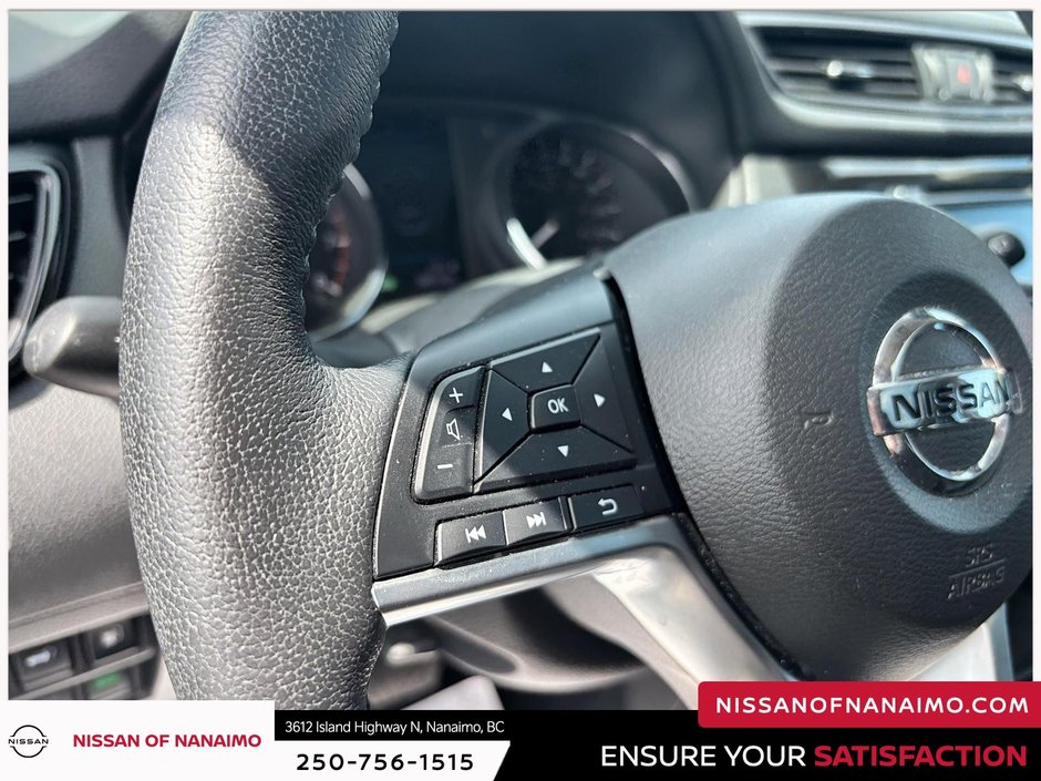 2020 Nissan Rogue-29