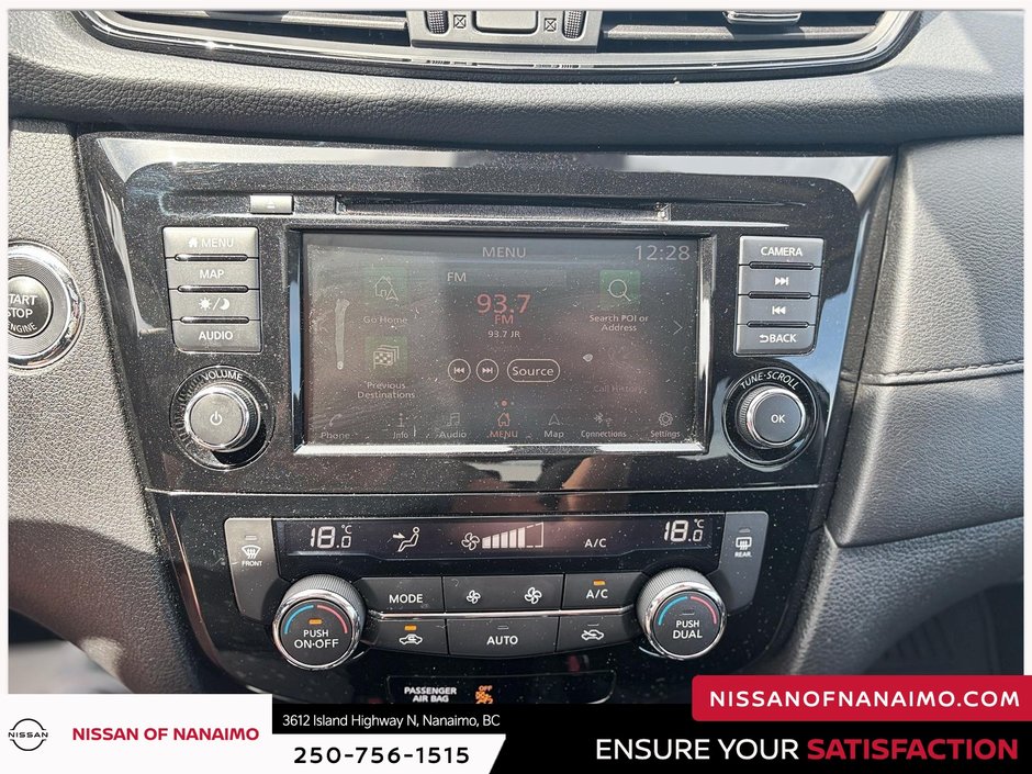 2020 Nissan Rogue-33