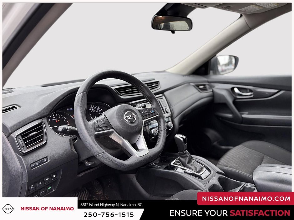 2020 Nissan Rogue SV-8