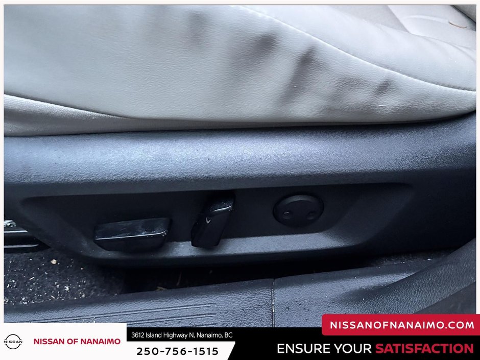 2021 Nissan Rogue SV-13