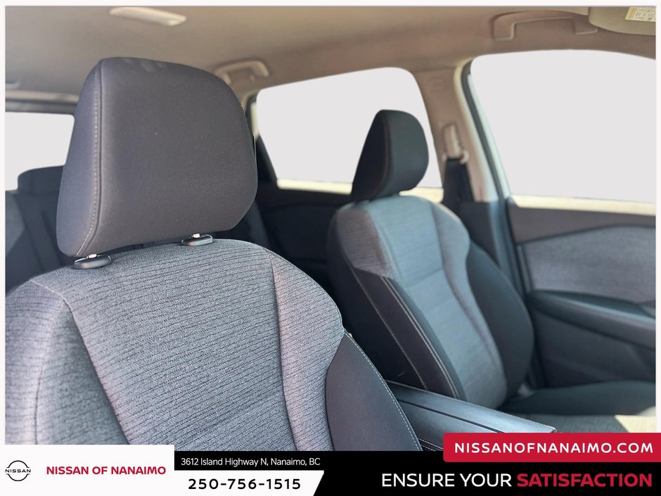 2022 Nissan Rogue S-18