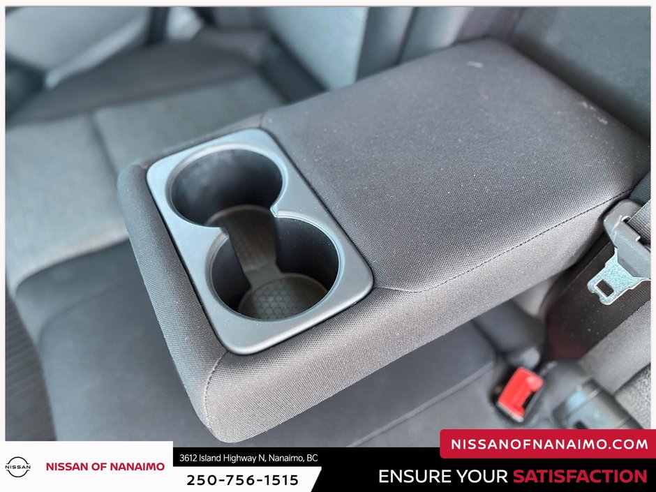 2022 Nissan Rogue S-11