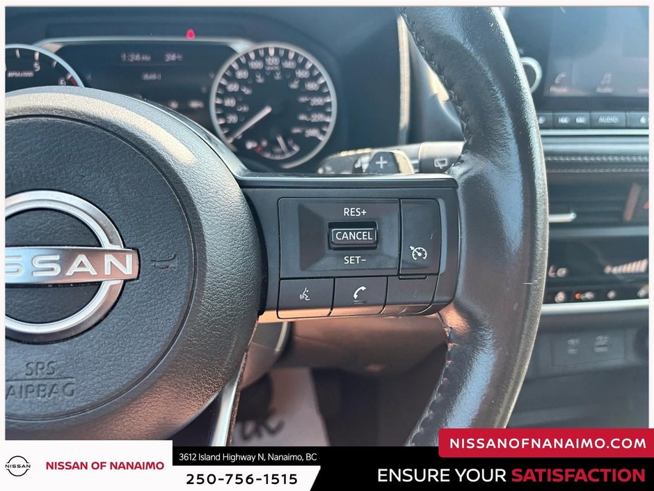 2022 Nissan Rogue S-32