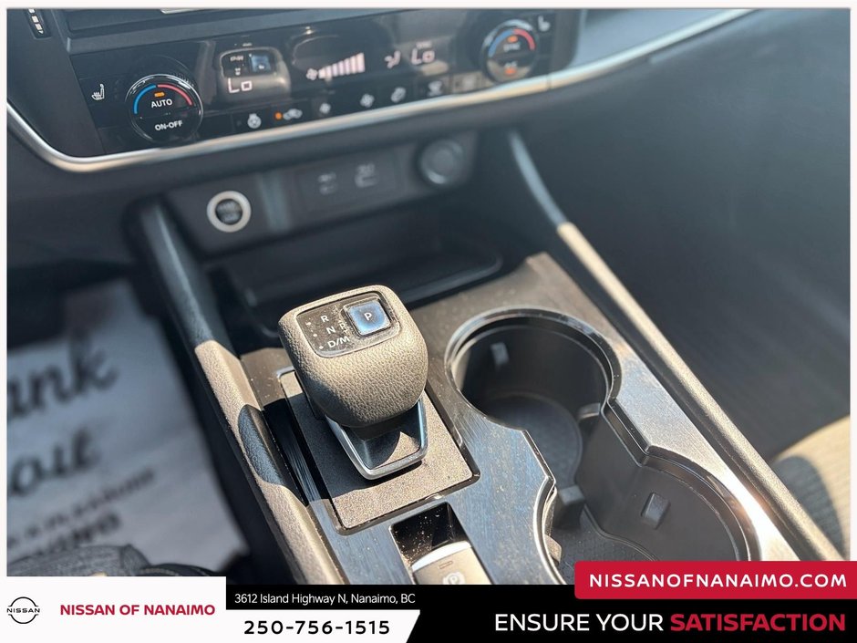 2022 Nissan Rogue S-18