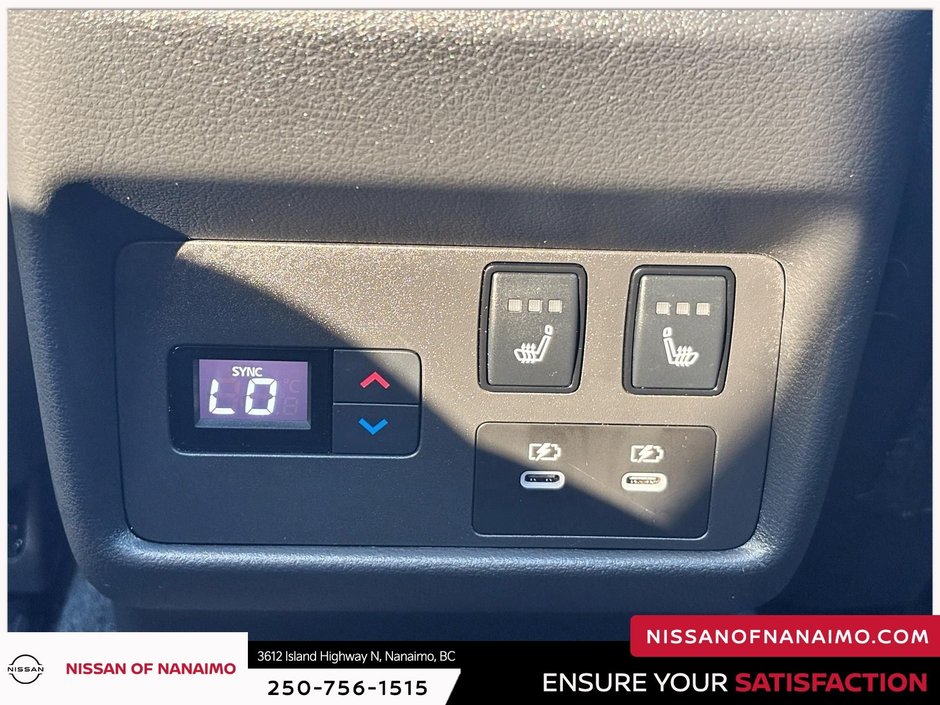 2022 Nissan Rogue Platinum-13