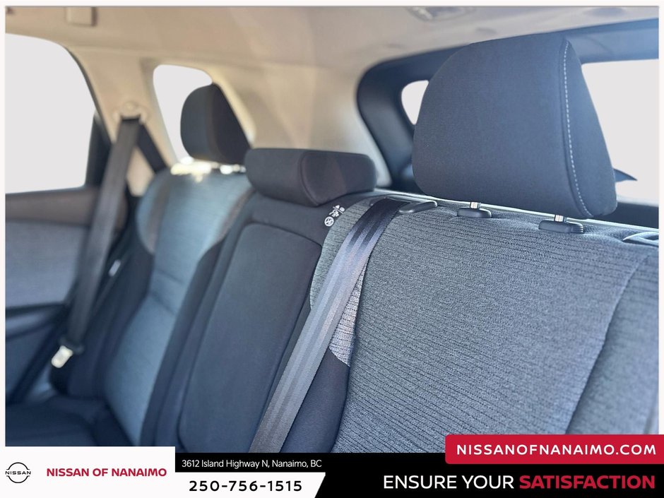 2022 Nissan Rogue S-36