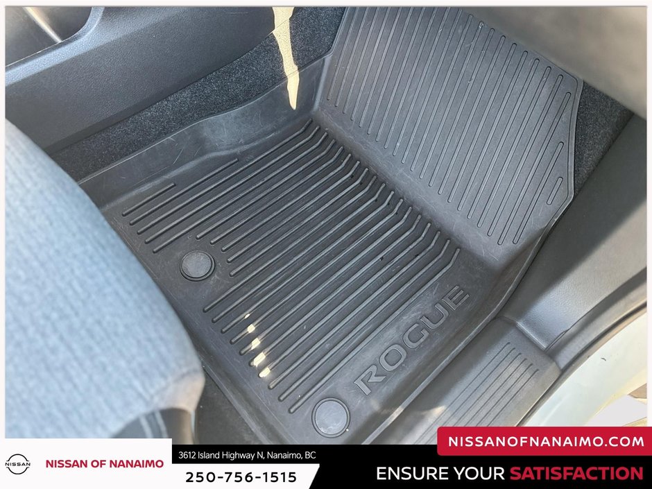 2022 Nissan Rogue S-18