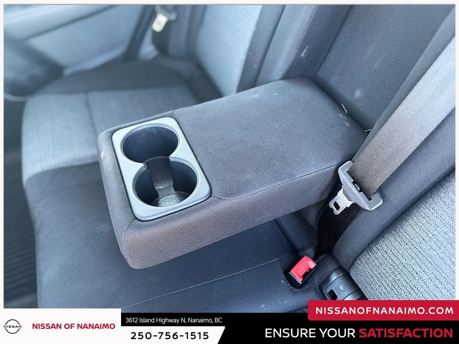 2022 Nissan Rogue S-10