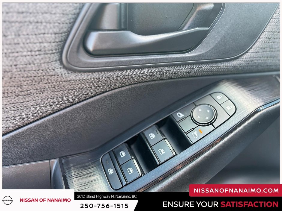 2023 Nissan Rogue S-23