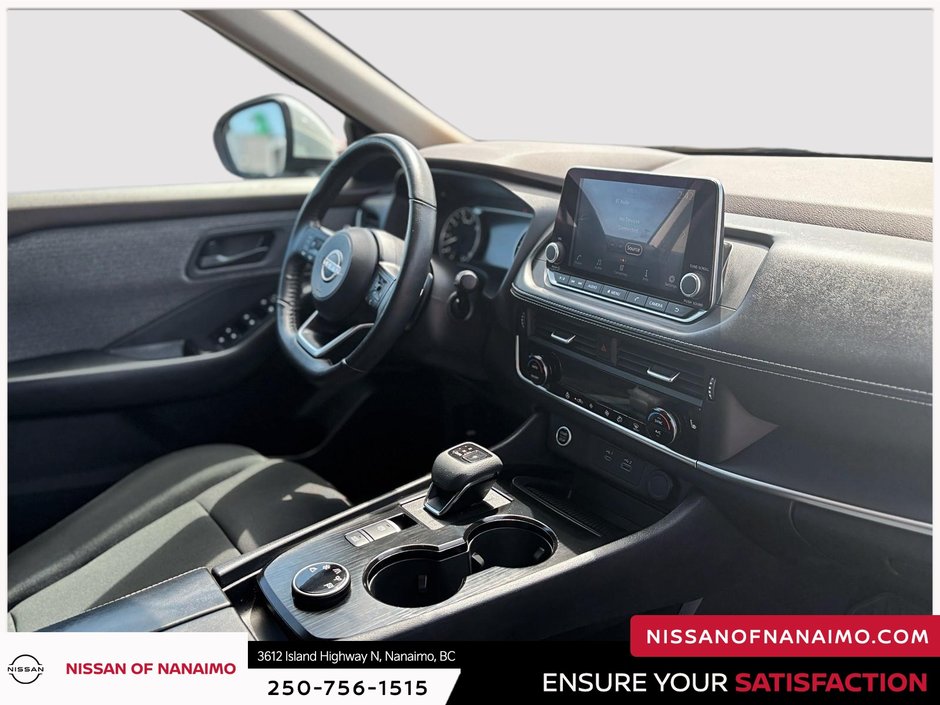 2023 Nissan Rogue S-18