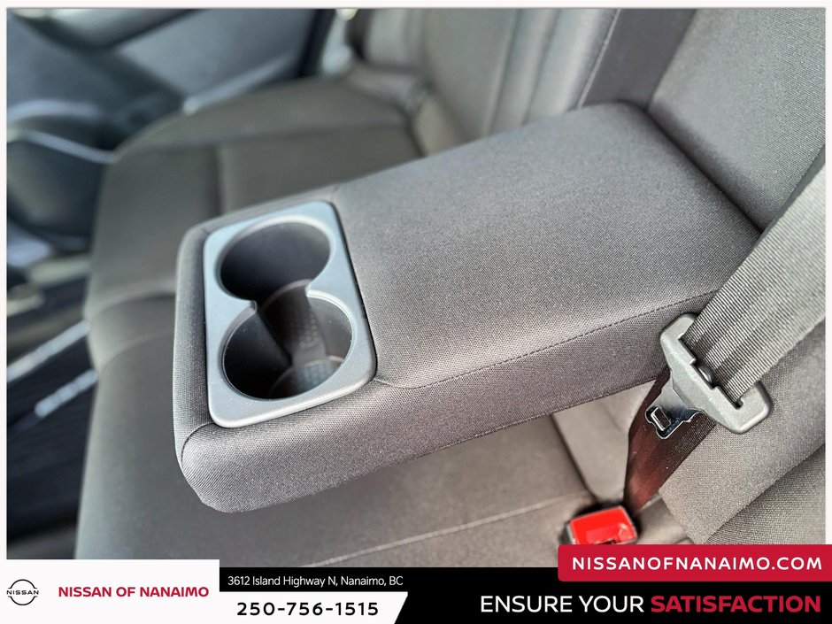 2023 Nissan Rogue S-11
