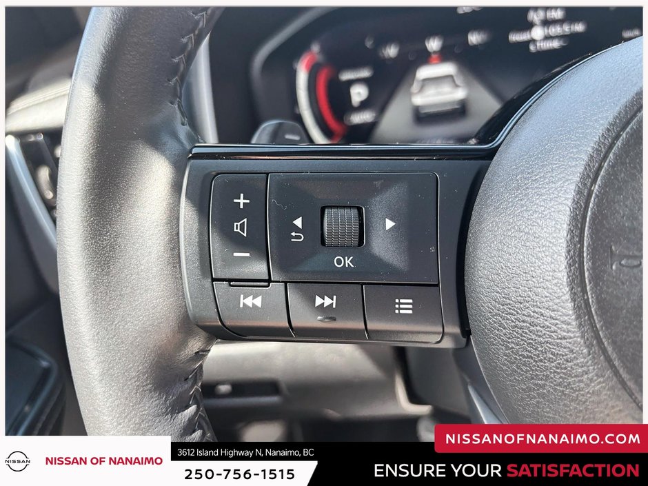 2023 Nissan Rogue Platinum-35