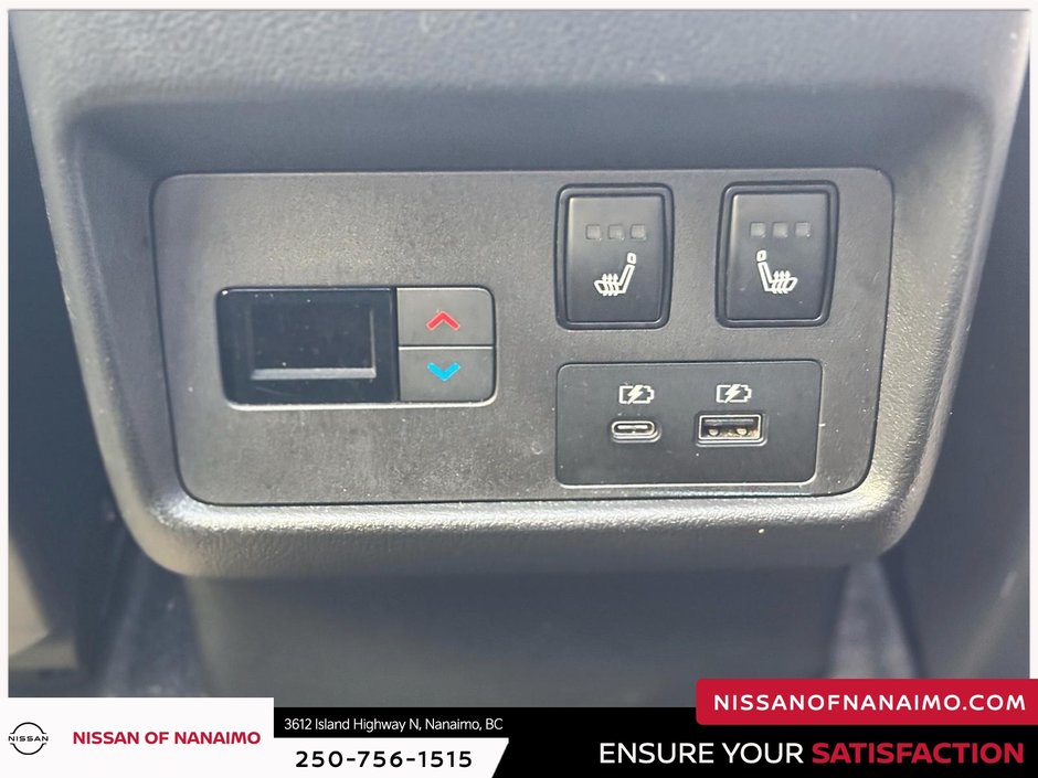 2023 Nissan Rogue Platinum-13