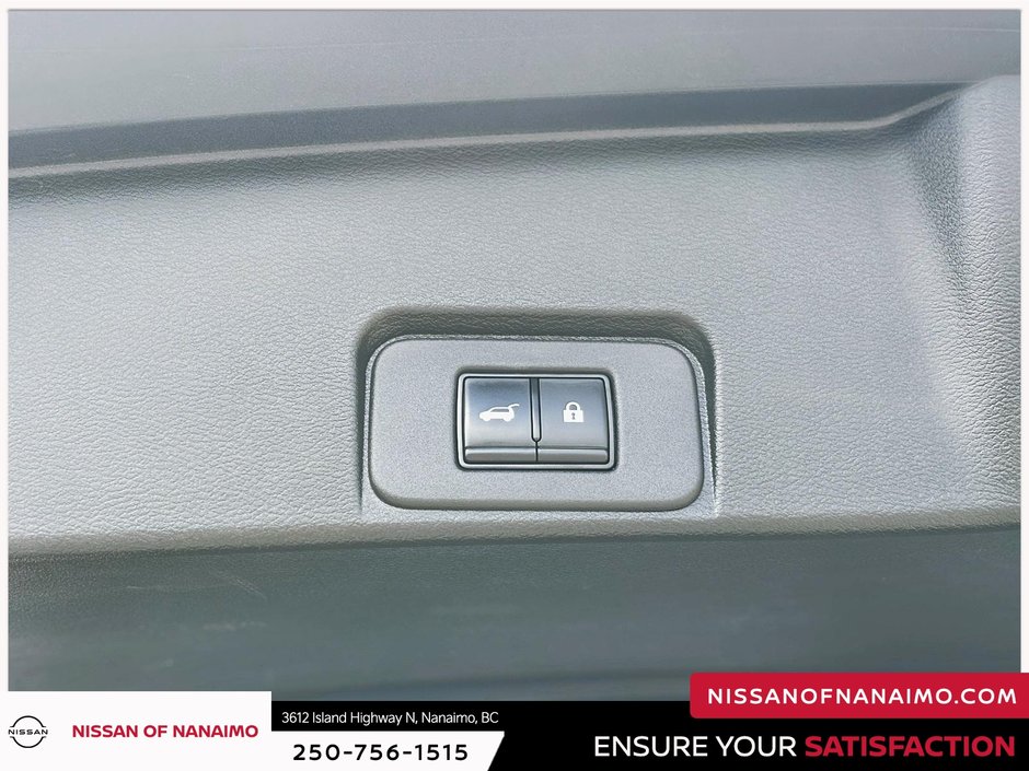 2023 Nissan Rogue Platinum-10