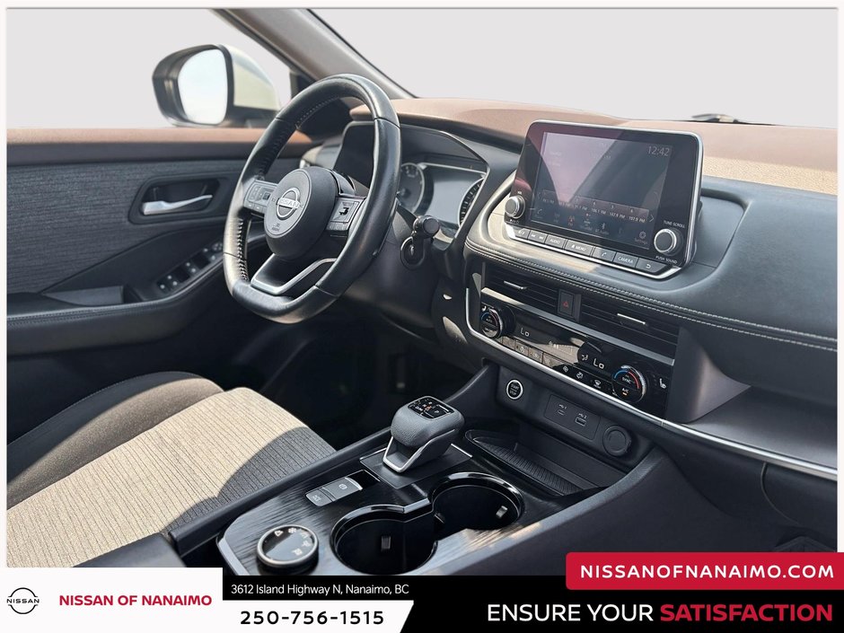 2023 Nissan Rogue SV-16
