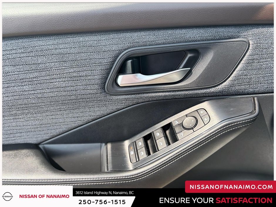 2023 Nissan Rogue SV-24