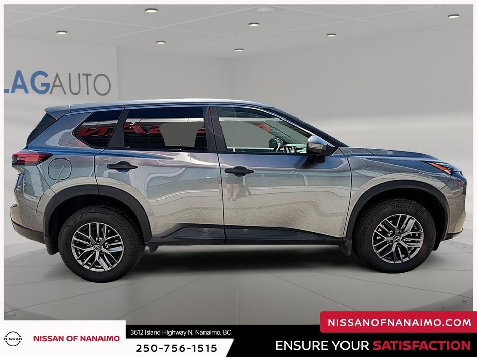 2023 Nissan Rogue S-3