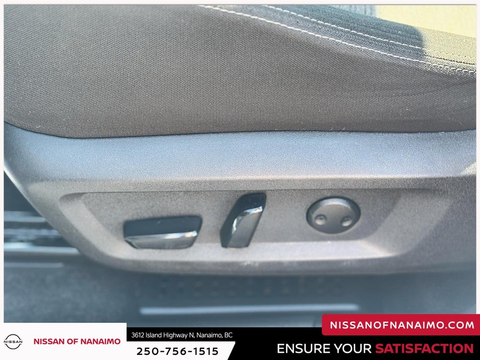 2023 Nissan Rogue SV-41