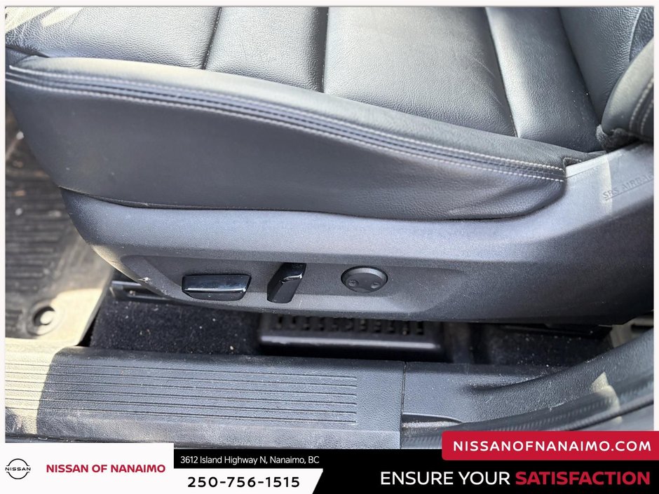 2023 Nissan Rogue SL-45