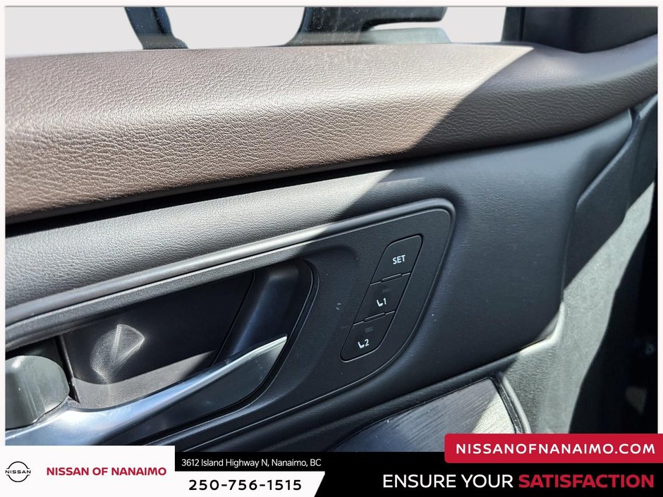 2023 Nissan Rogue SL-44