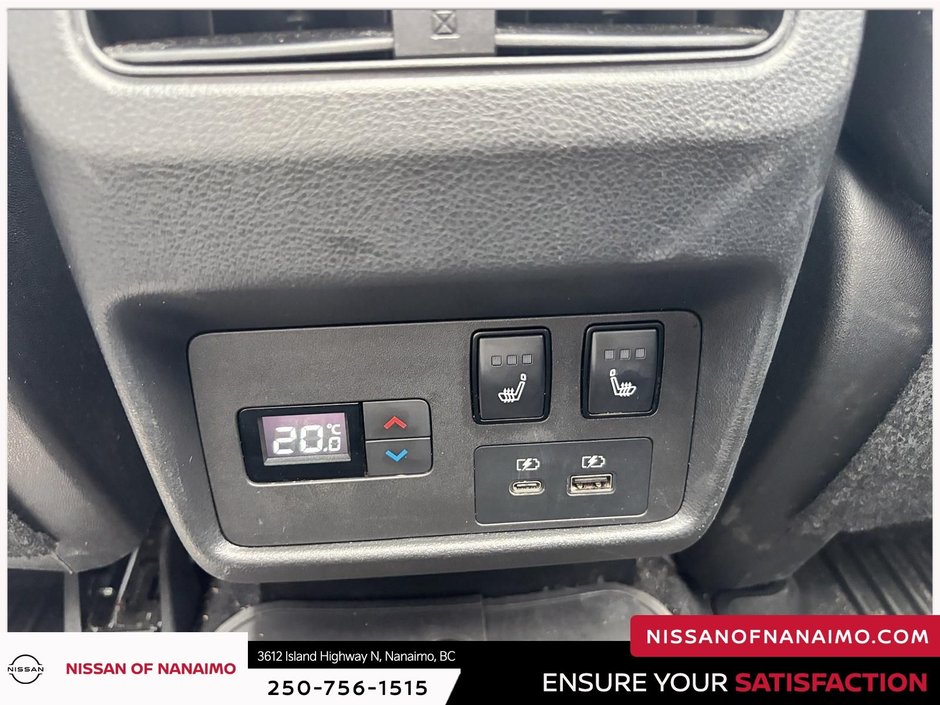 2023 Nissan Rogue Platinum-30