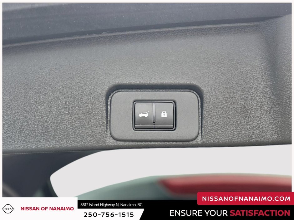 2023 Nissan Rogue Platinum-26
