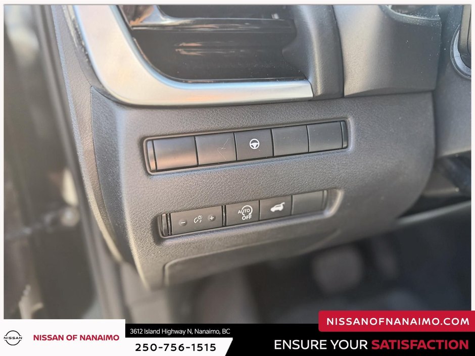2023 Nissan Rogue SL-11