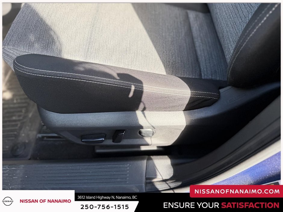 2023 Nissan Rogue SV-20