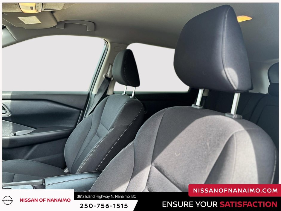 2024 Nissan Rogue S-27