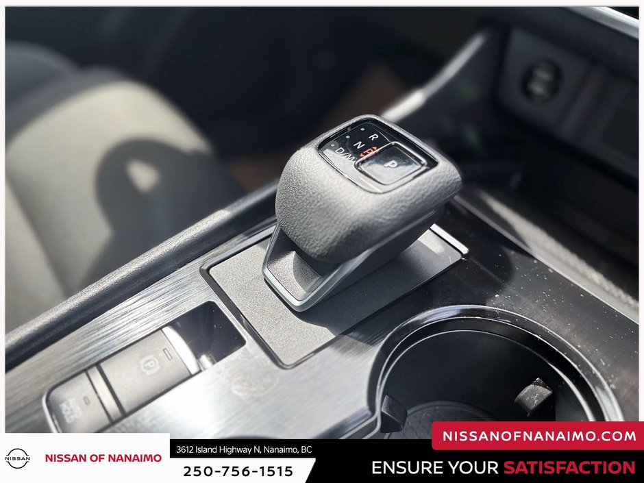 2024 Nissan Rogue S-23
