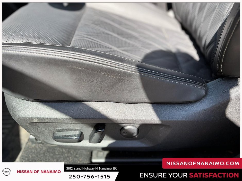 2024 Nissan Rogue Platinum-24