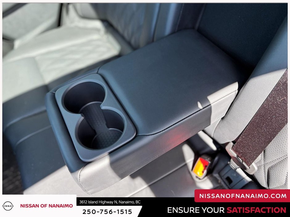 2024 Nissan Rogue Platinum-31